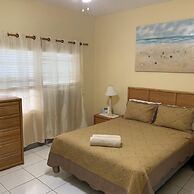 3 Suites BP Steps to Beach Car Value Service