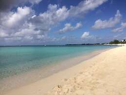 S2A Blue Pavilion - Beach Transfers Meals Tours Island Retro Chic