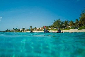 S2A Blue Pavilion - Beach Transfers Meals Tours Island Retro Chic