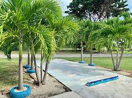 S4 BP Steps to Beach Car Value Service