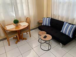 S1 BP Steps to Beach Car Value Service