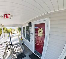 10 Cherry Bay - Robert Zuehl