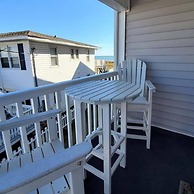 Beachy Condo Right on Oceanfront