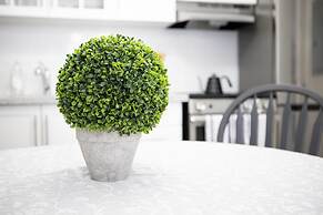 Modern Apt Neardowntown Ideal for Long Stays - U2