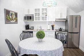 Modern Apt Neardowntown Ideal for Long Stays - U2
