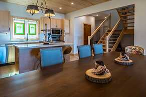 Luxury Lakefront Cottage - The Shining Star