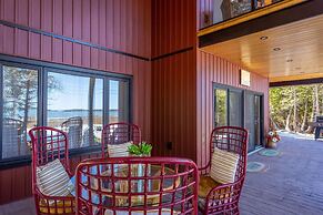 Luxury Lakefront Cottage - The Shining Star