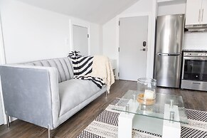 Modern Apt Neardowntown Ideal for Long Stays - U3