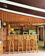 Retro Spacious Cottage - Somewhere in Time