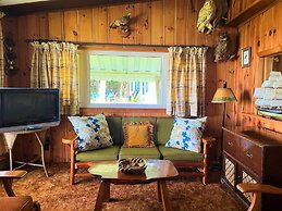 Retro Spacious Cottage - Somewhere in Time