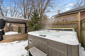 Spacious 2bdrm Home in Burlington