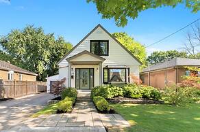 Spacious 2bdrm Home in Burlington