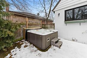 Spacious 2bdrm Home in Burlington