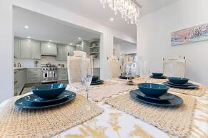 Spacious 2bdrm Home in Burlington