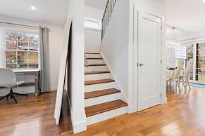 Spacious 2bdrm Home in Burlington