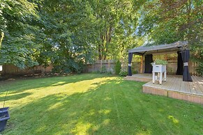 Spacious 2bdrm Home in Burlington