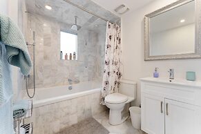 Spacious 2bdrm Home in Burlington
