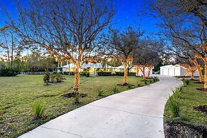 Casa Del Sol Chic 1-br Suite Poolside Bliss for 4