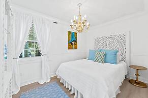 Casa Del Sol Chic 1-br Suite Poolside Bliss for 4