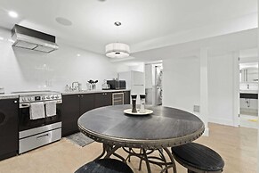 Specious Fully Private Studio apt With Laundry