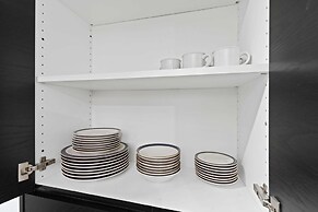 Specious Fully Private Studio apt With Laundry