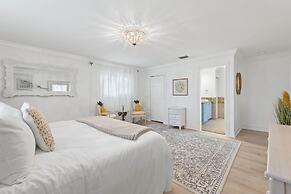 Brand New Spacious 3-bed Pool 20 MIN TO Beach