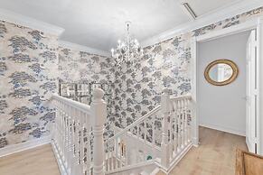 Brand New Spacious 3-bed Pool 20 MIN TO Beach