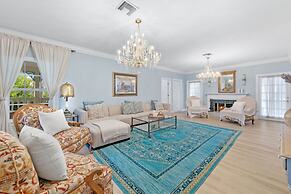 Brand New Spacious 3-bed Pool 20 MIN TO Beach