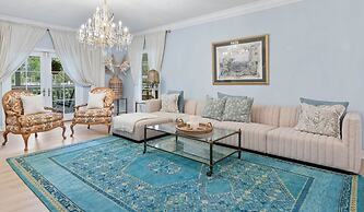 Brand New Spacious 3-bed Pool 20 MIN TO Beach