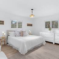 Brand New Spacious 3-bed Pool 20 MIN TO Beach