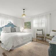 Brand New Spacious 3-bed Pool 20 MIN TO Beach