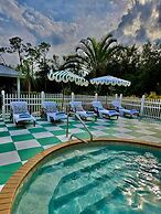 Brand New Spacious 3-bed Pool 20 MIN TO Beach