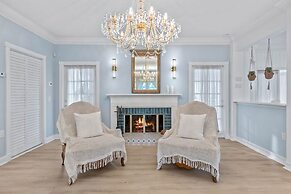 Brand New Spacious 3-bed Pool 20 MIN TO Beach