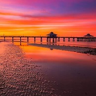 Brand New Spacious 3-bed Pool 20 MIN TO Beach