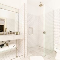 w 3BR Duplex Penthouse With Private Pool