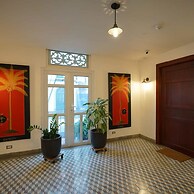 w 3BR Duplex Penthouse With Private Pool