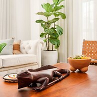 w 3BR Duplex Penthouse With Private Pool