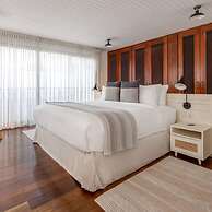 w 3BR Duplex Penthouse With Private Pool