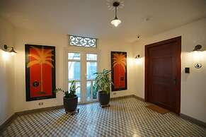 w 3BR Duplex Penthouse With Private Pool