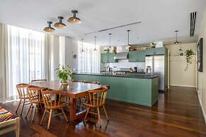 w 3BR Duplex Penthouse With Private Pool