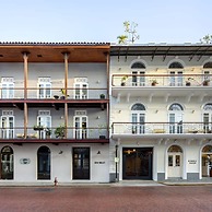 w 3BR Duplex Penthouse With Private Pool