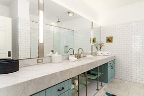 w 3BR Duplex Penthouse With Private Pool