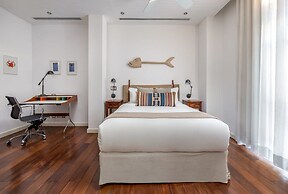 w 3BR Duplex Penthouse With Private Pool