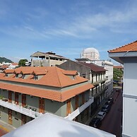 w 3BR Duplex Penthouse With Private Pool
