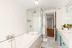 w 3BR Duplex Penthouse With Private Pool