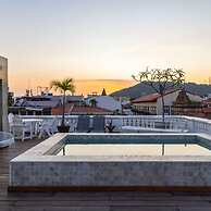 w 3BR Duplex Penthouse With Private Pool