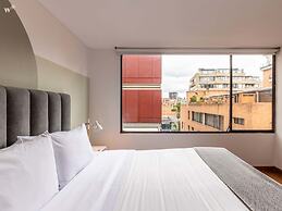 w Upscale 1BR in Cabrera