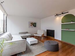 w Upscale 1BR in Cabrera