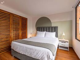 w Upscale 1BR in Cabrera