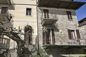 Il Glicine Di Anna